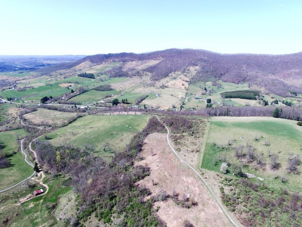 196-ac Gratton Road Tazewell, VA 24651 - Photo 17 of 29 Gallery Image 17