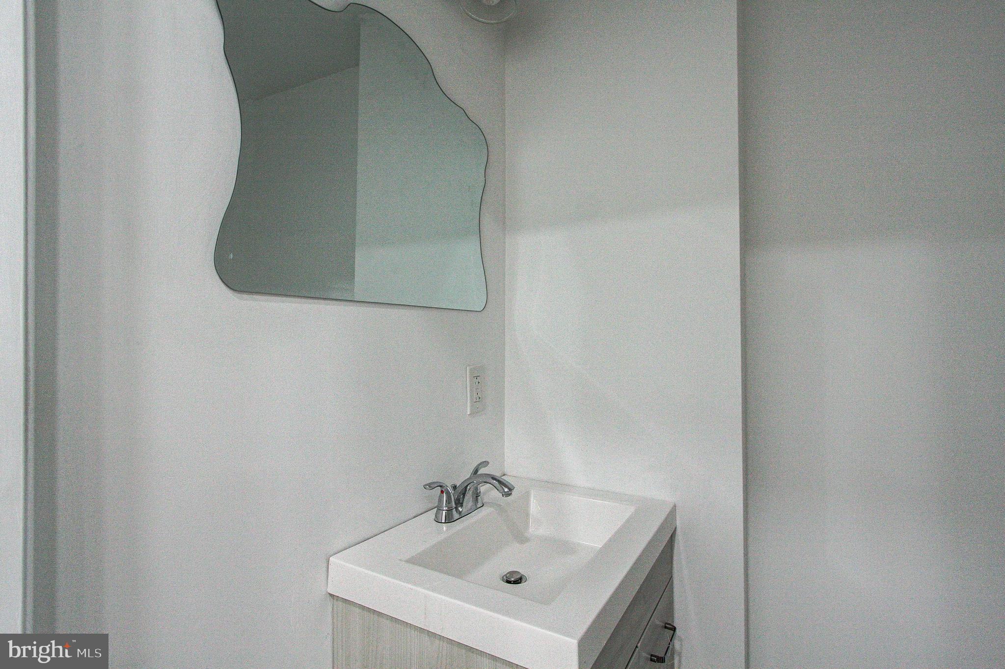 2028 Tasker Street Philadelphia, PA 19145 - Photo 20 of 52 Gallery Image 20
