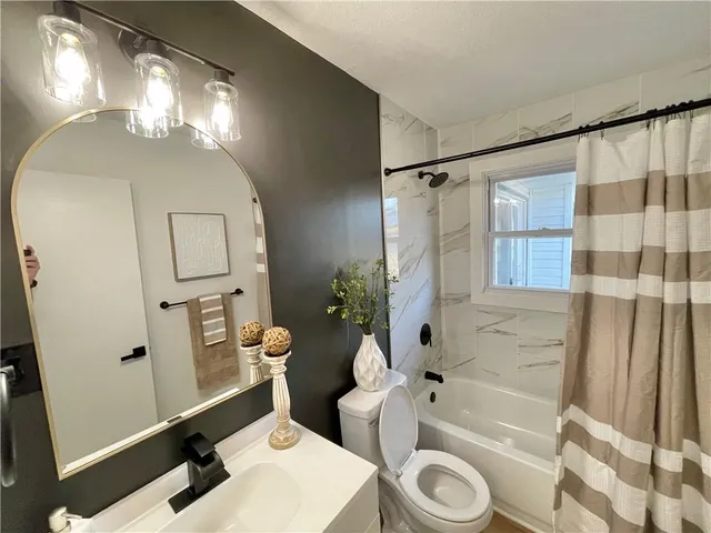 $324,900 | 6012 North Michigan Avenue, Gladstone, MO 64118