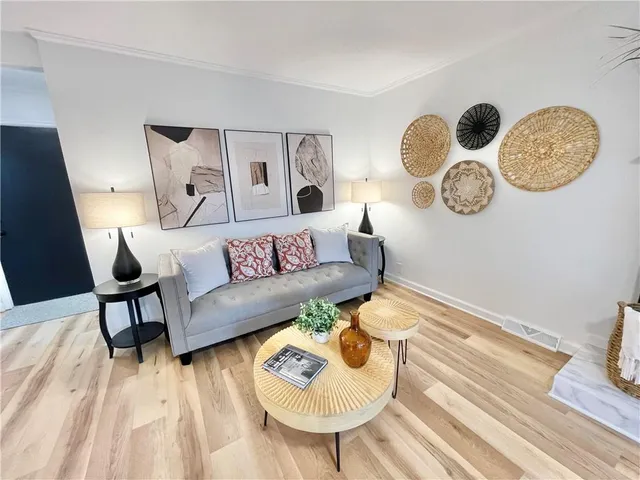 $324,900 | 6012 North Michigan Avenue, Gladstone, MO 64118