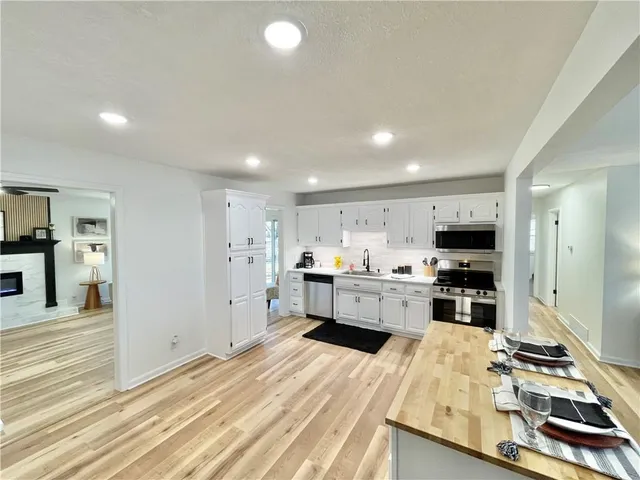 $324,900 | 6012 North Michigan Avenue, Gladstone, MO 64118