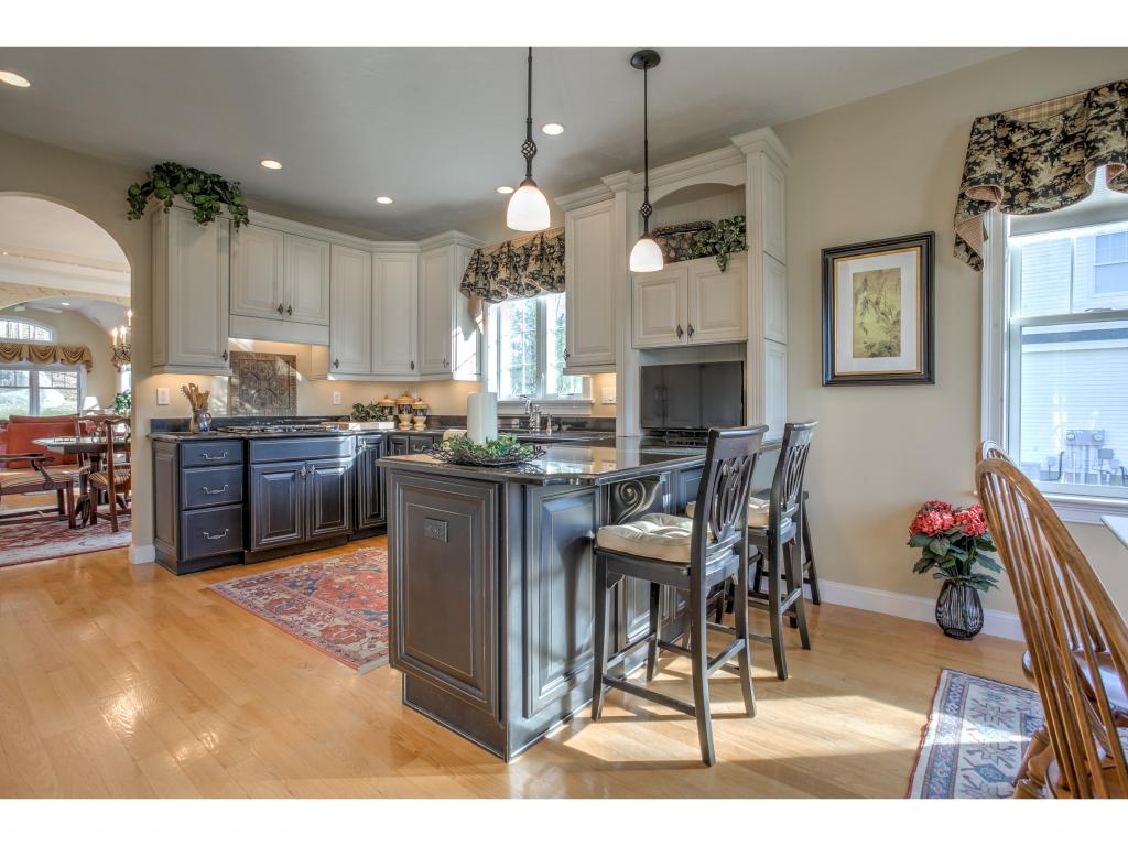 6 Baron's Way, Unit 6 Stratham, NH 03885 - Photo 2 of 32 Gallery Image 2