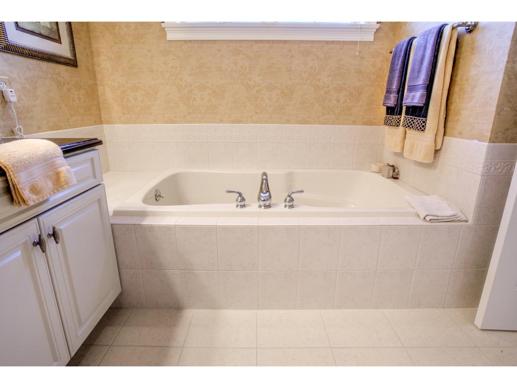 6 Baron's Way, Unit 6 Stratham, NH 03885 - Photo 21 of 32 Gallery Image 21