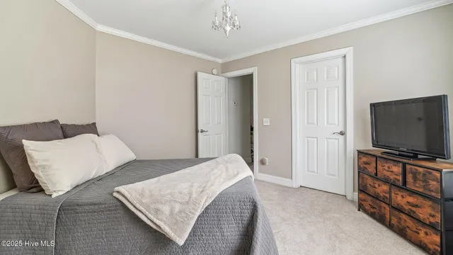 $460,000 | 8 Lodge Pole Lane, Pinehurst, NC 28374