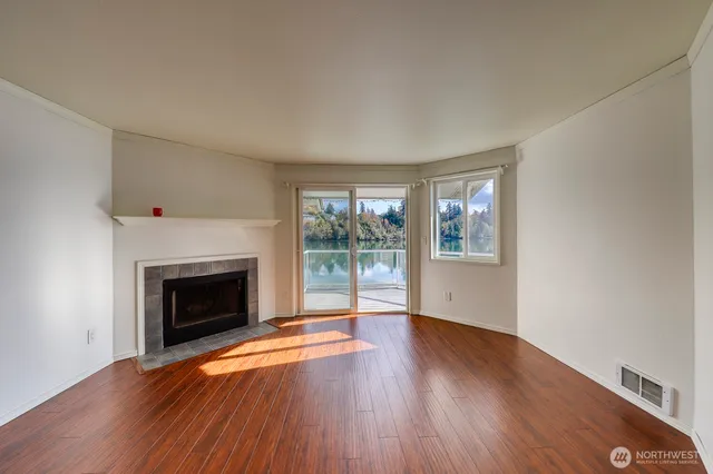 $2,060 | 19764 3rd Avenue Northeast, Unit D50, Poulsbo, WA 98370