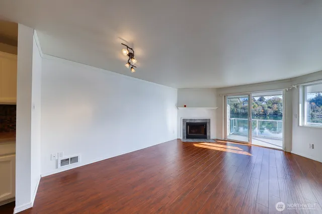 $2,060 | 19764 3rd Avenue Northeast, Unit D50, Poulsbo, WA 98370