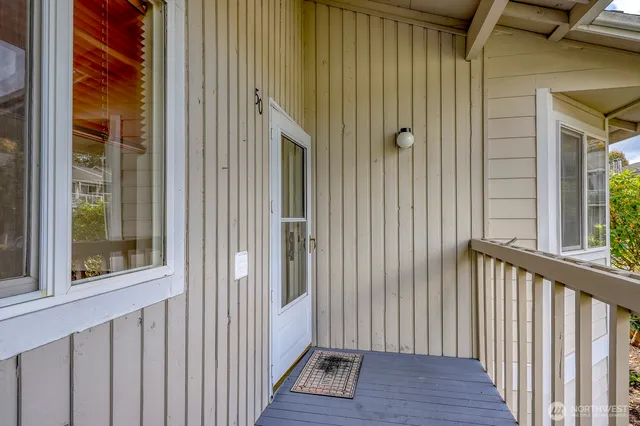 $2,060 | 19764 3rd Avenue Northeast, Unit D50, Poulsbo, WA 98370