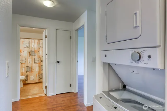 $2,060 | 19764 3rd Avenue Northeast, Unit D50, Poulsbo, WA 98370