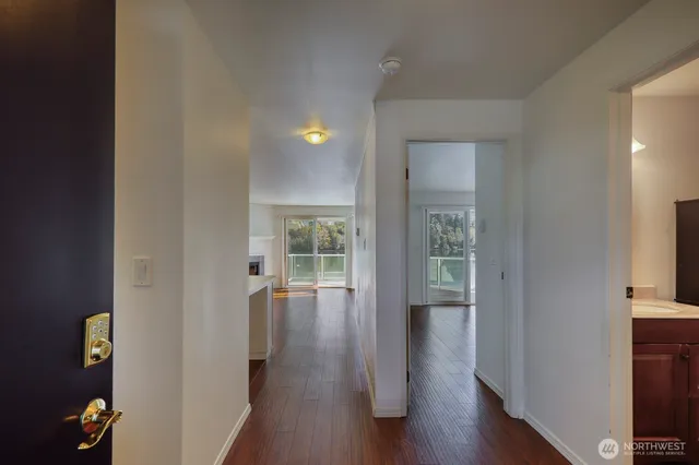 $2,060 | 19764 3rd Avenue Northeast, Unit D50, Poulsbo, WA 98370