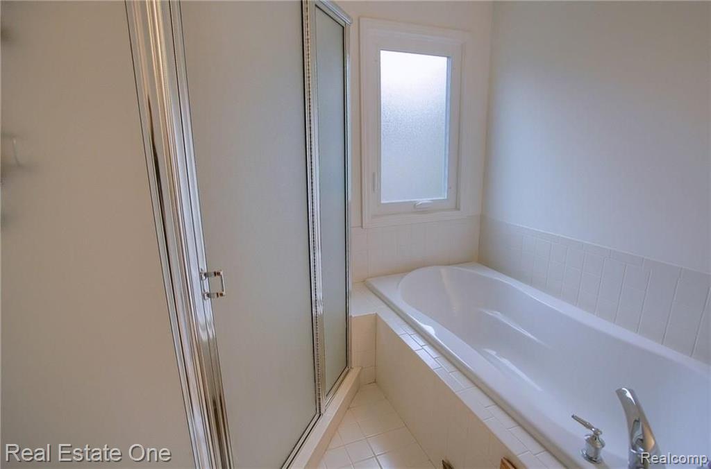 2054 Baron Rochester Hills, MI 48307 - Photo 24 of 32