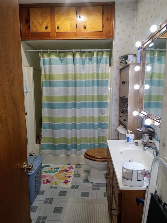 2107 Riverside Avenue Somerset, MA 02726 - Photo 28 of 33 Gallery Image 28