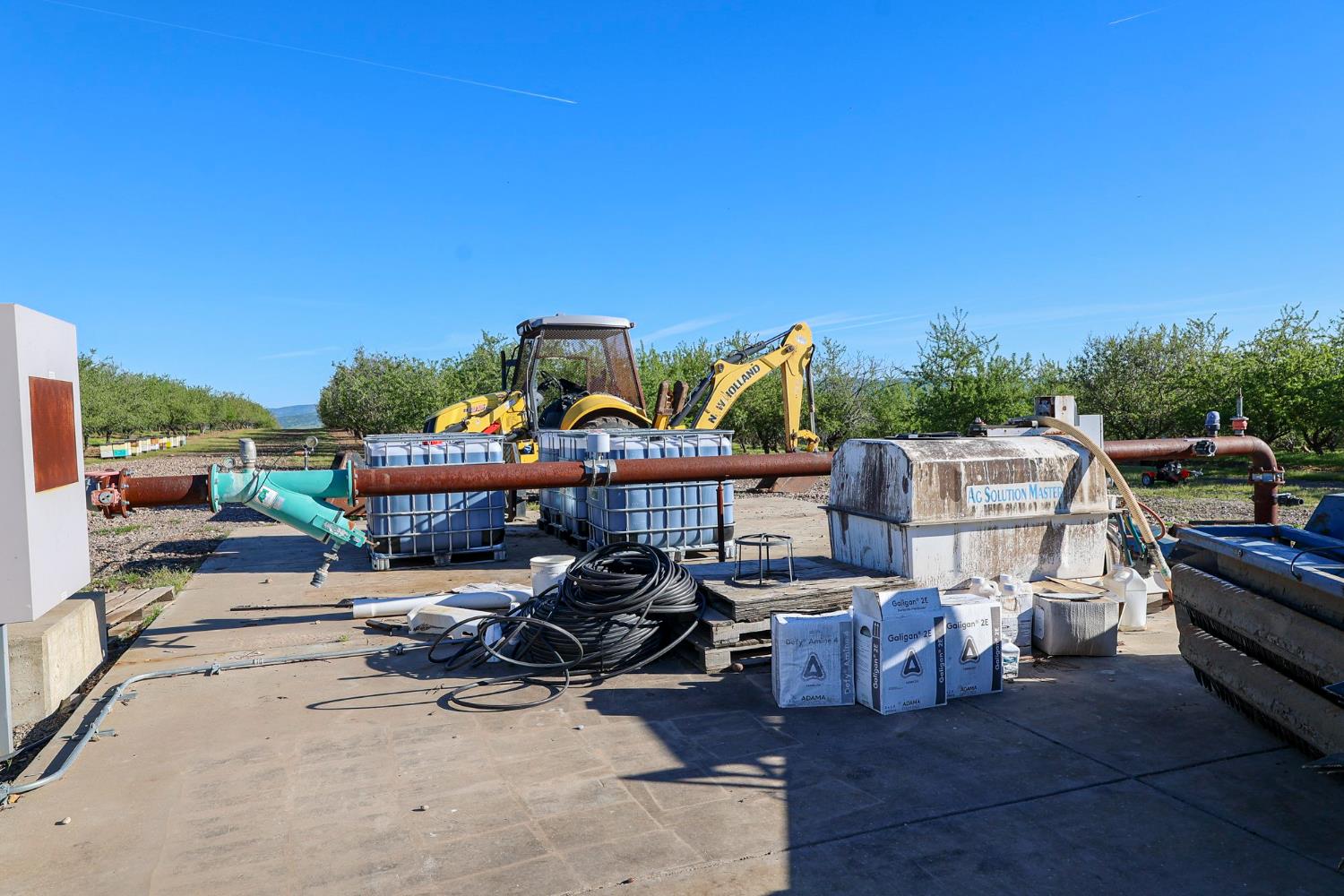0 East Sonora Road Oakdale, CA 95361 - Photo 11 of 12 a view of a chairs and table in a parking