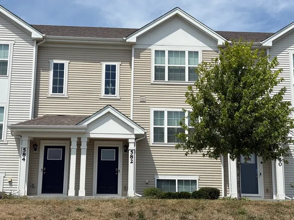 $299,000 | 582 Spring Leaf Drive, Joliet, IL 60431