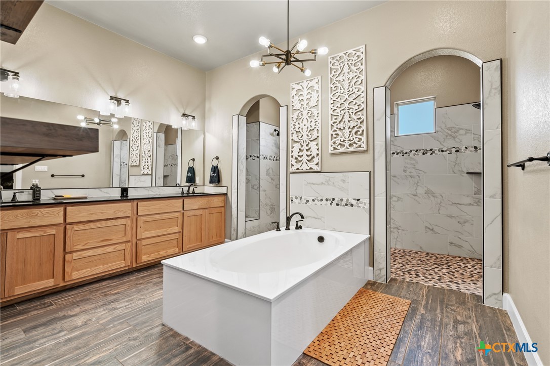 3644 Morgan Mill Road Kempner, TX 76539 - Photo 4 of 30 Primary Bathroom