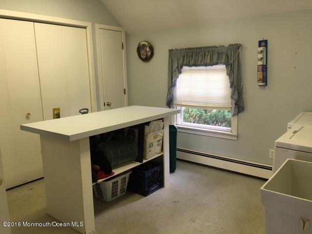 109 Salem Road Brick, NJ 08724 - Photo 17 of 35 Laundry room