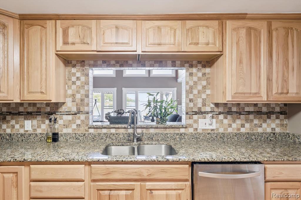 2236 Grove Park Road Fenton, MI 48430 - Photo 10 of 50