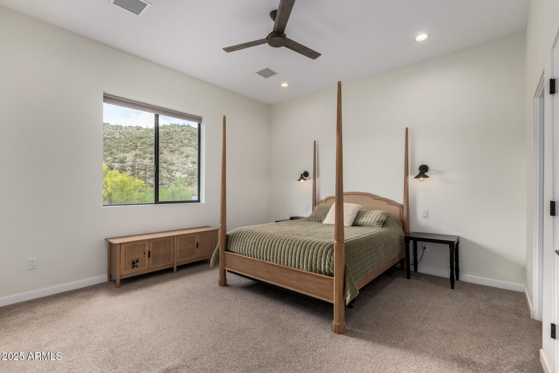 1809 East Mariola Way Phoenix, AZ 85086 - Photo 21 of 62 Primary Suite