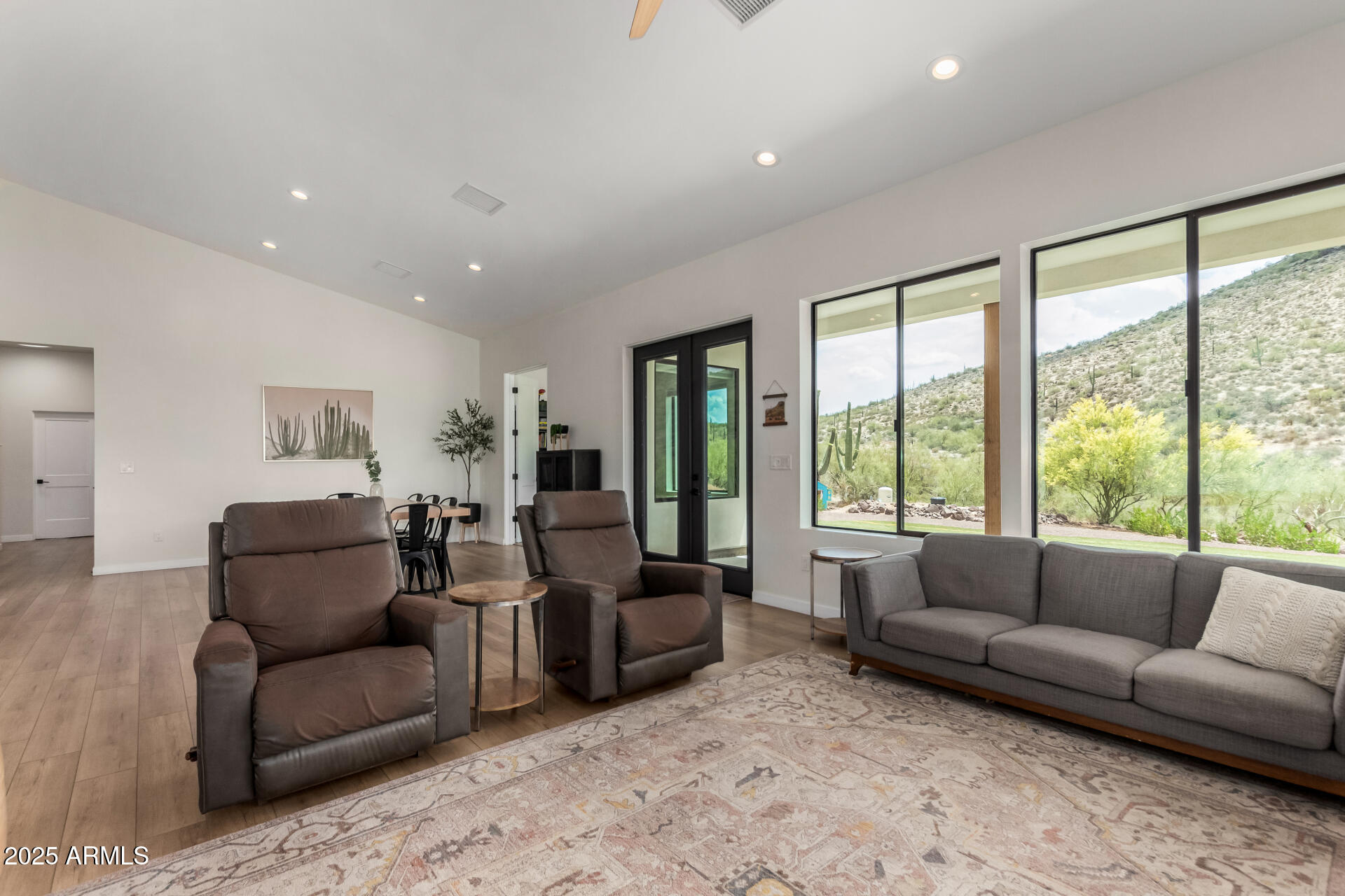 1809 East Mariola Way Phoenix, AZ 85086 - Photo 9 of 62 Living to Dining