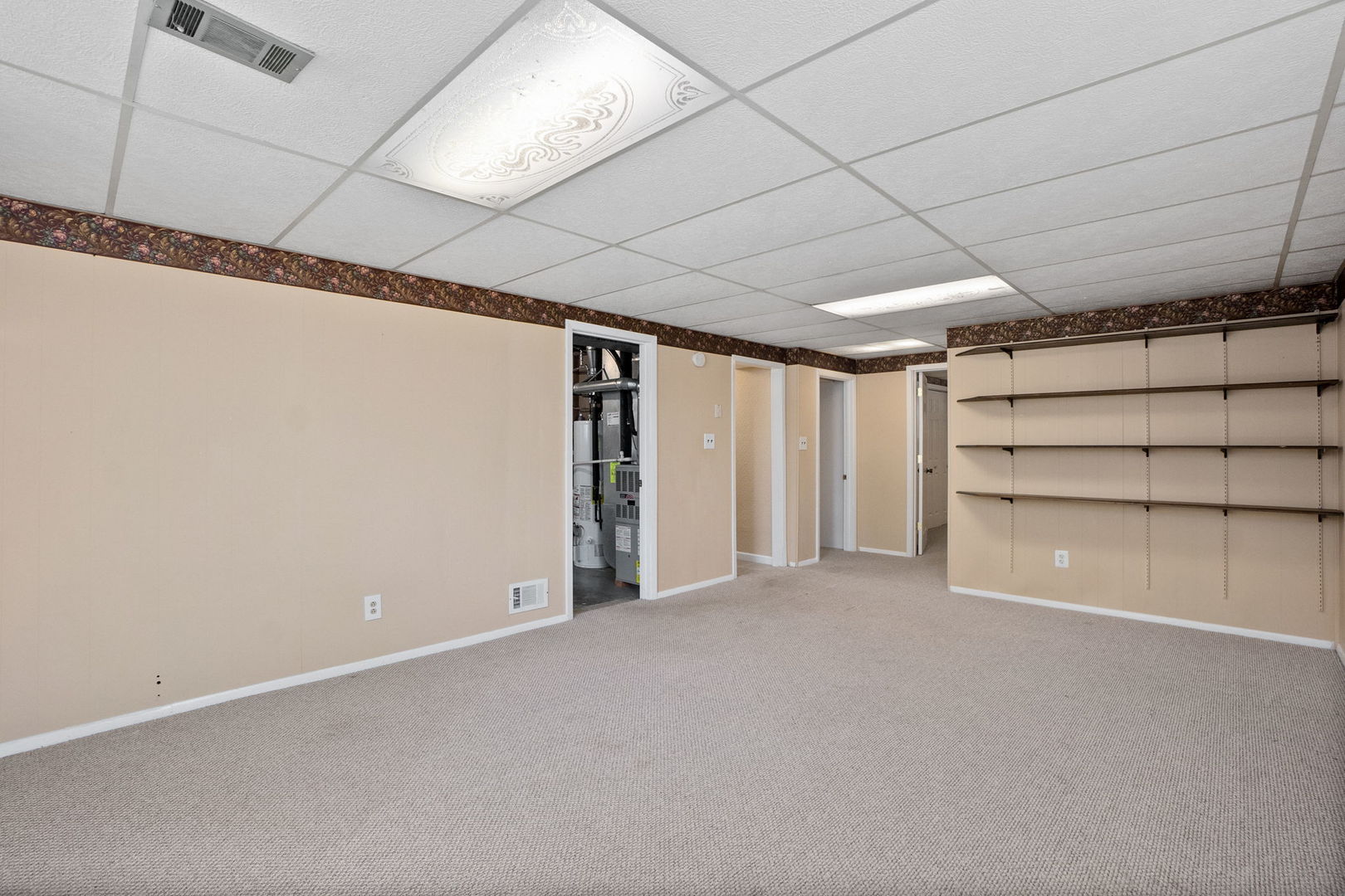 1275 Post Road Aurora, IL 60506 - Photo 17 of 30 a view of an empty room