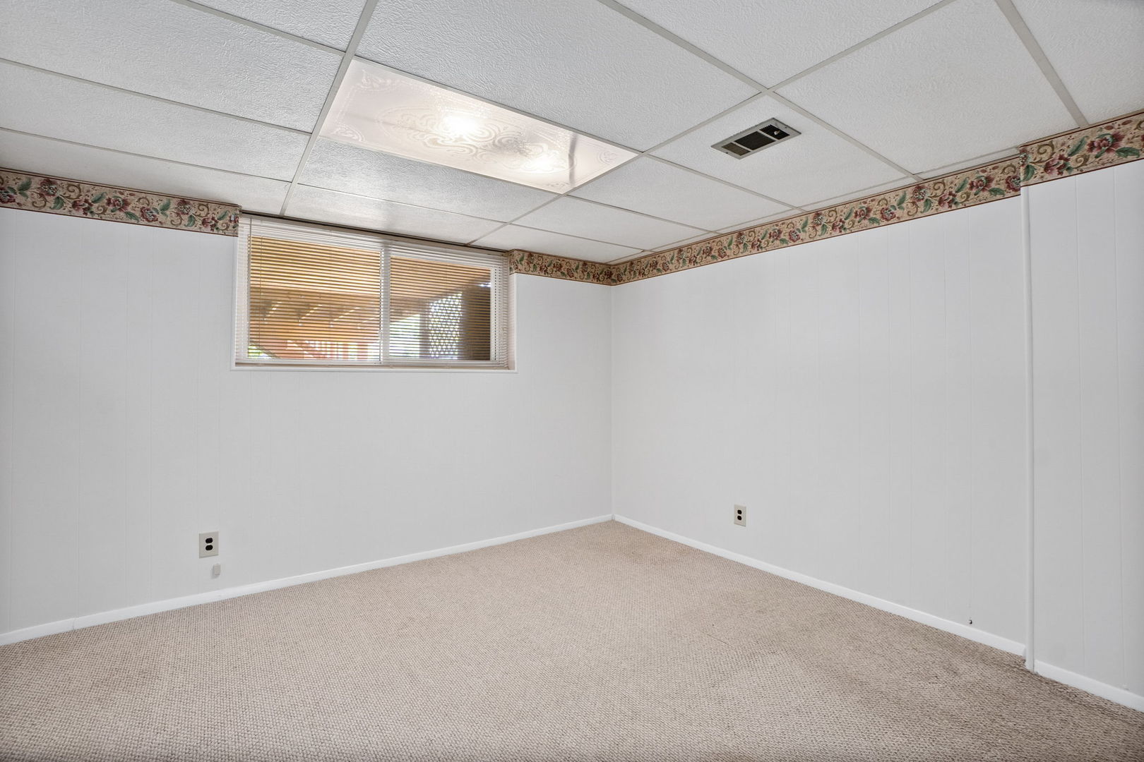 1275 Post Road Aurora, IL 60506 - Photo 21 of 30 a view of empty room
