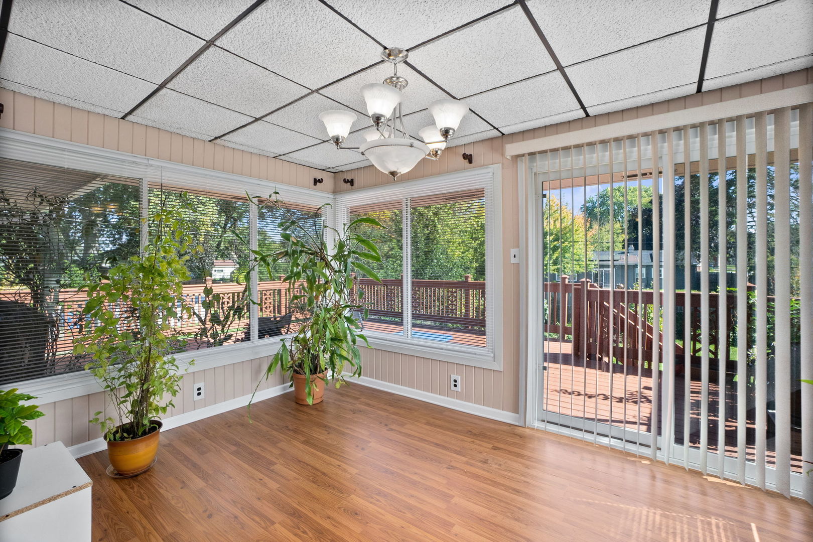 1275 Post Road Aurora, IL 60506 - Photo 8 of 30 a living room filled with furniture and a large window