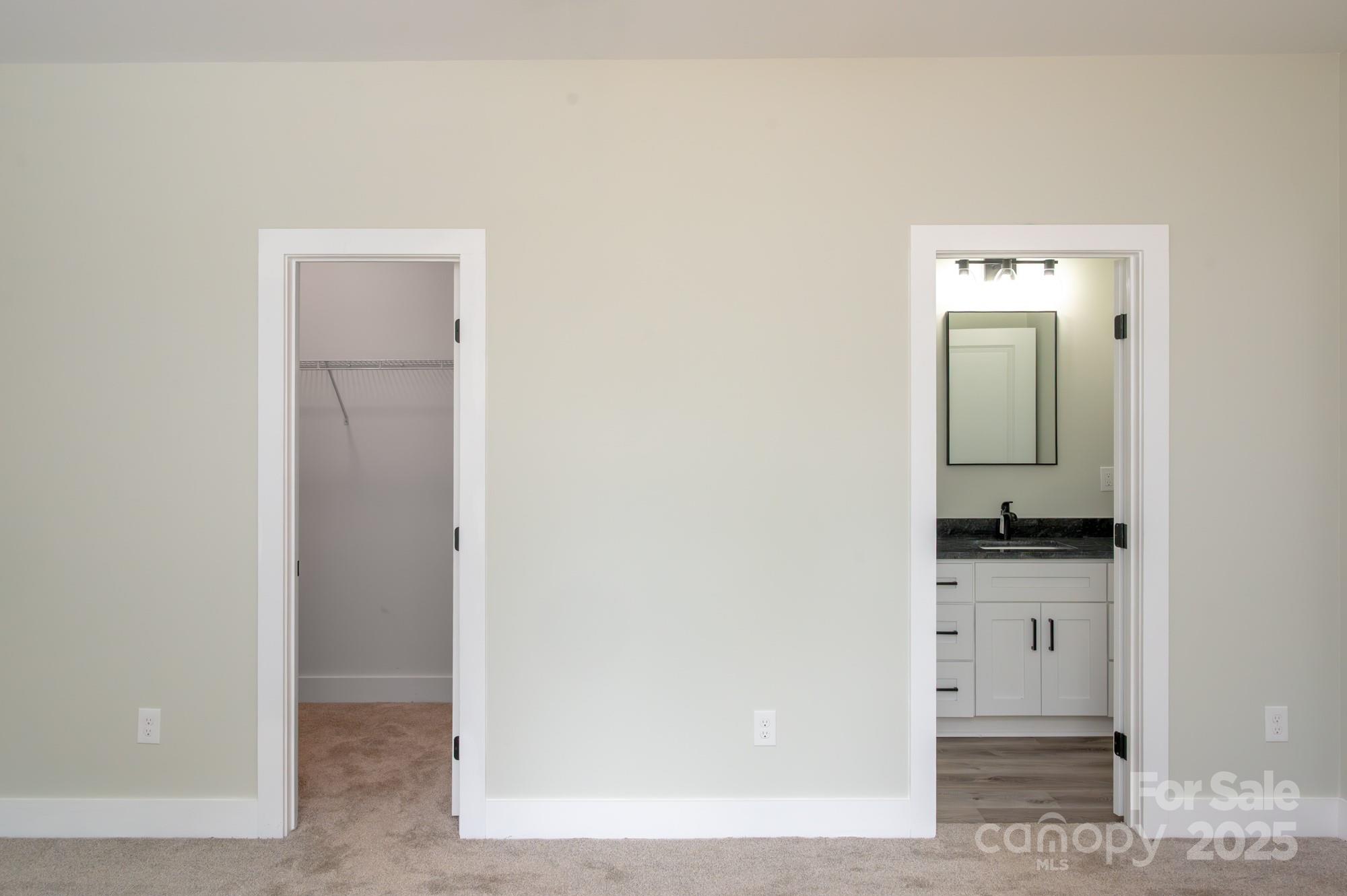 43 Robbins Circle Lexington, NC 27292 - Photo 12 of 28 view of a bathroom with mirror
