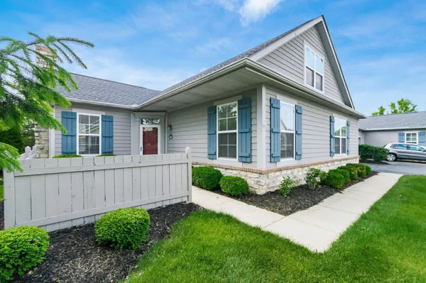 $419,900 | 4111 Aumbrey Court, Unit 35, New Albany, OH 43054