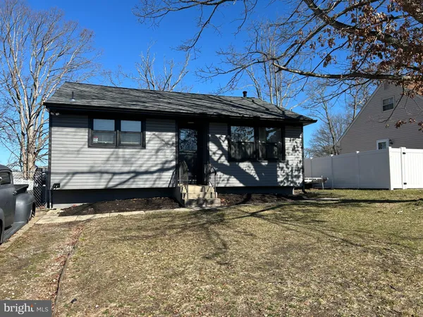 a view of a house with a garage