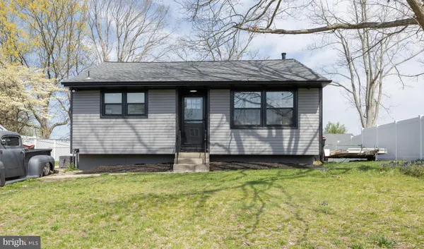 $300,000 | 26 Kohomo Avenue, Sicklerville, NJ 08081