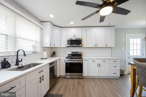 $300,000 | 26 Kohomo Avenue, Sicklerville, NJ 08081