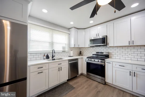 $300,000 | 26 Kohomo Avenue, Sicklerville, NJ 08081