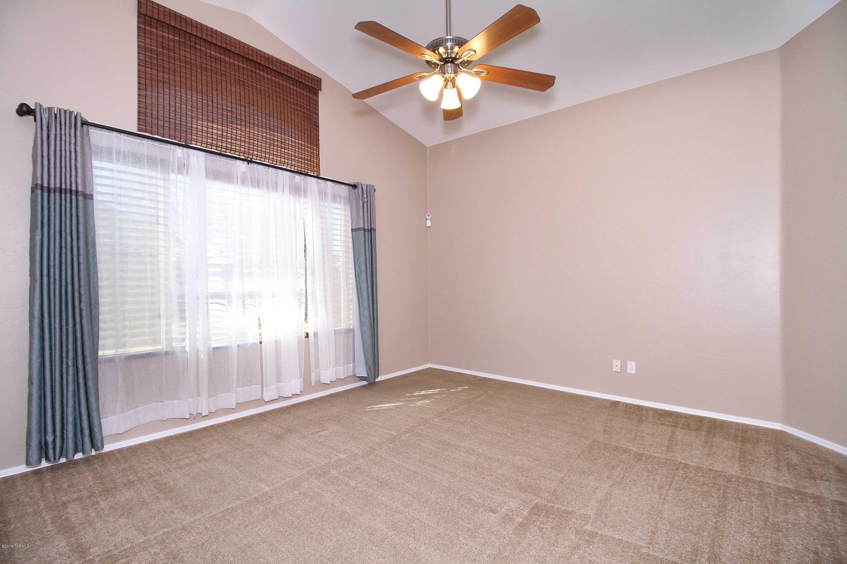 8445 Red Rock Ridge Court Tucson, AZ 85742 - Photo 8 of 31