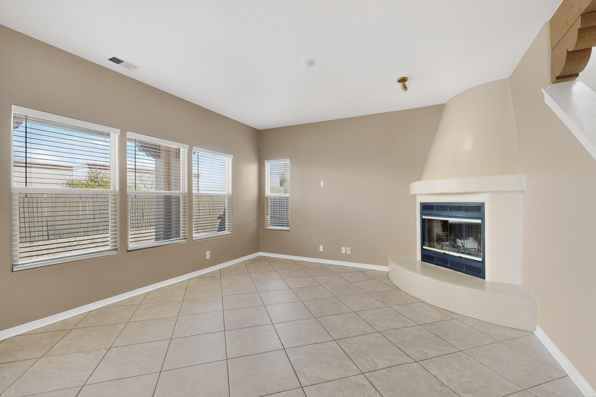 4532 Solecito Loop Santa Fe, NM 87507 - Photo 4 of 49