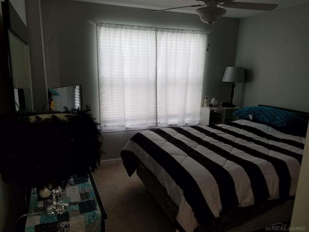 47866 Gloede Road Macomb, MI 48044 - Photo 21 of 42 31314353-20.JPG