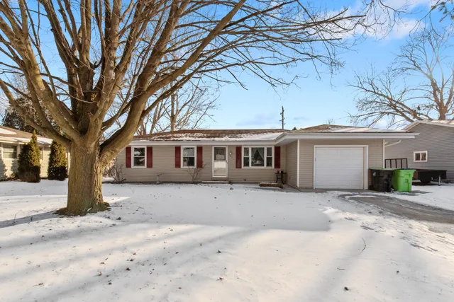 $250,000 | 806 Memorial Drive, Kewaskum, WI 53040