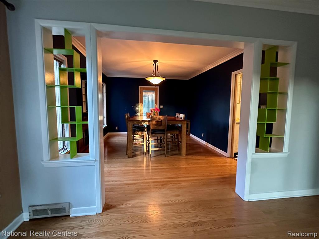 821 Pemberton Road Grosse Pointe, MI 48230 - Photo 9 of 68 Gallery Image 9