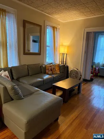 $2,600 | 570 Forest Street, Kearny, NJ 07032