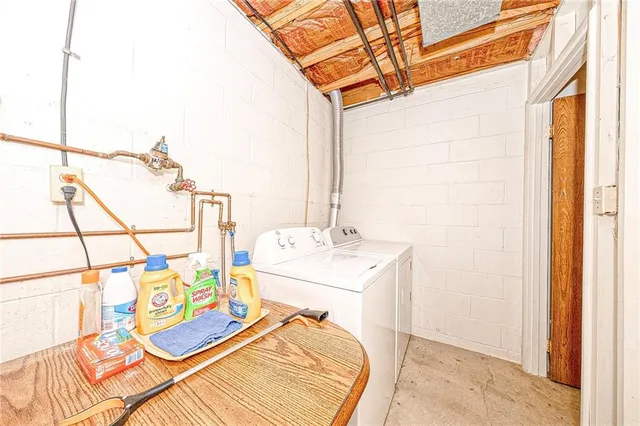 $245,000 | 182 Woodhaven Drive, Seven Fields, PA 16046