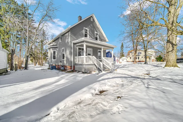 $203,500 | 404 F Street, La Porte, IN 46350