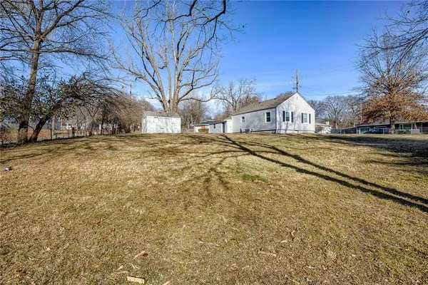 $220,000 | 160 North Poe Street, Claycomo, MO 64119