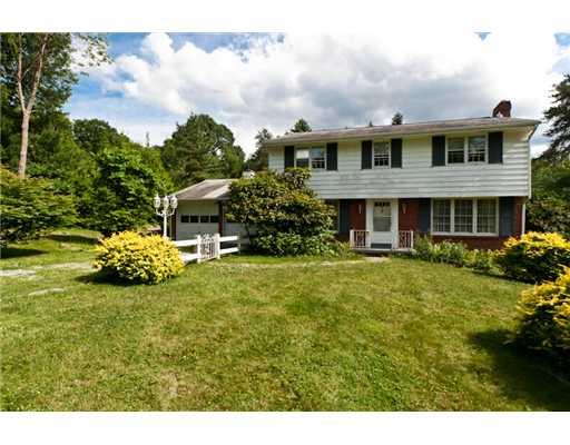 431 McKinney Road Wexford, PA 15090 - Photo 1 of 18 Exterior Front. 4 Bedroom 2.5 Bath Brick and Aluminum Colonial with 2 Car Attached Garage. Fabulous Location in Wexford, Pine Township PA 15090...