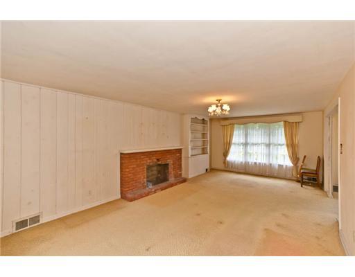 431 McKinney Road Wexford, PA 15090 - Photo 5 of 18 Living Room.