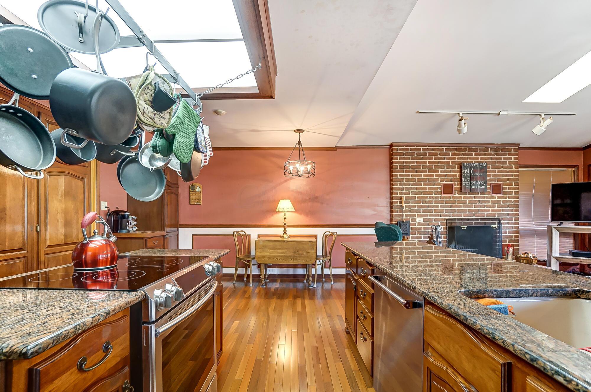 5944 Whitman Road Columbus, OH 43213 - Photo 18 of 67 021