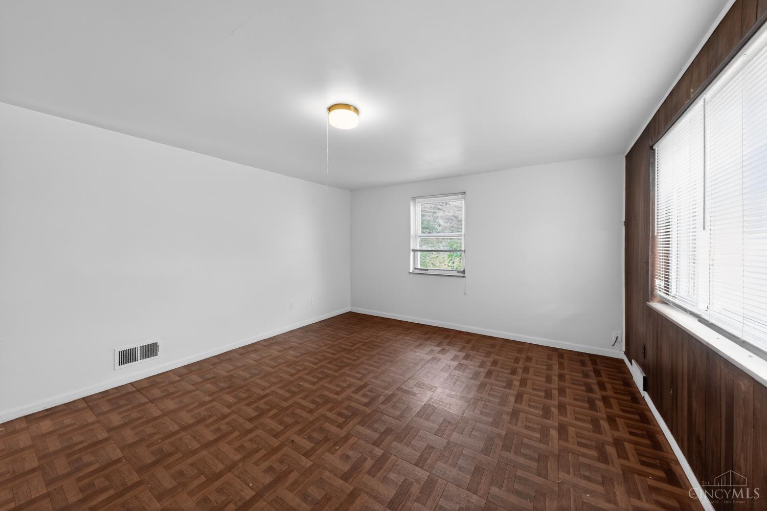 2505 Rack Court Cincinnati, OH 45239 - Photo 13 of 31