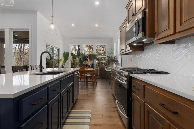 $570,000 | 6615 Northwest 107 Street, Kansas City, MO 64154