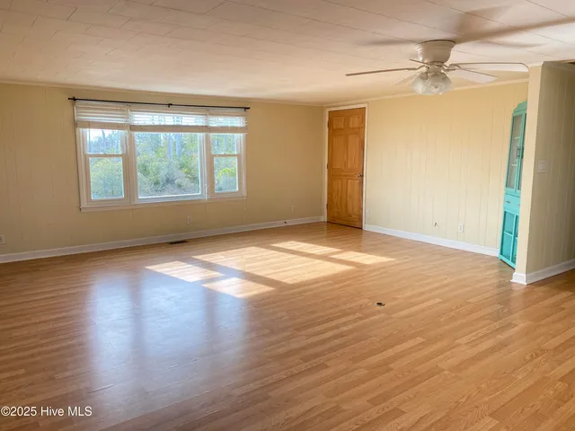 $249,000 | 112 Croaker Street, Davis, NC 28524