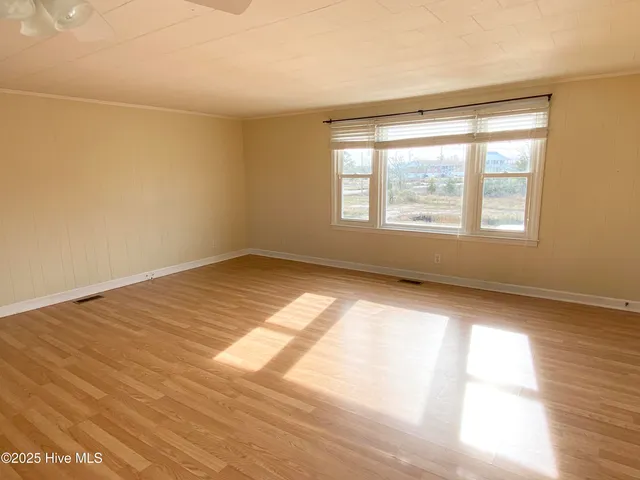 $249,000 | 112 Croaker Street, Davis, NC 28524