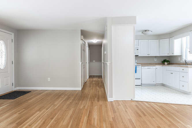 22 Intervale Road Kennebunk, ME 04043 - Photo 13 of 38 22 Intervale Rd Kennebunk ME-small-012-0