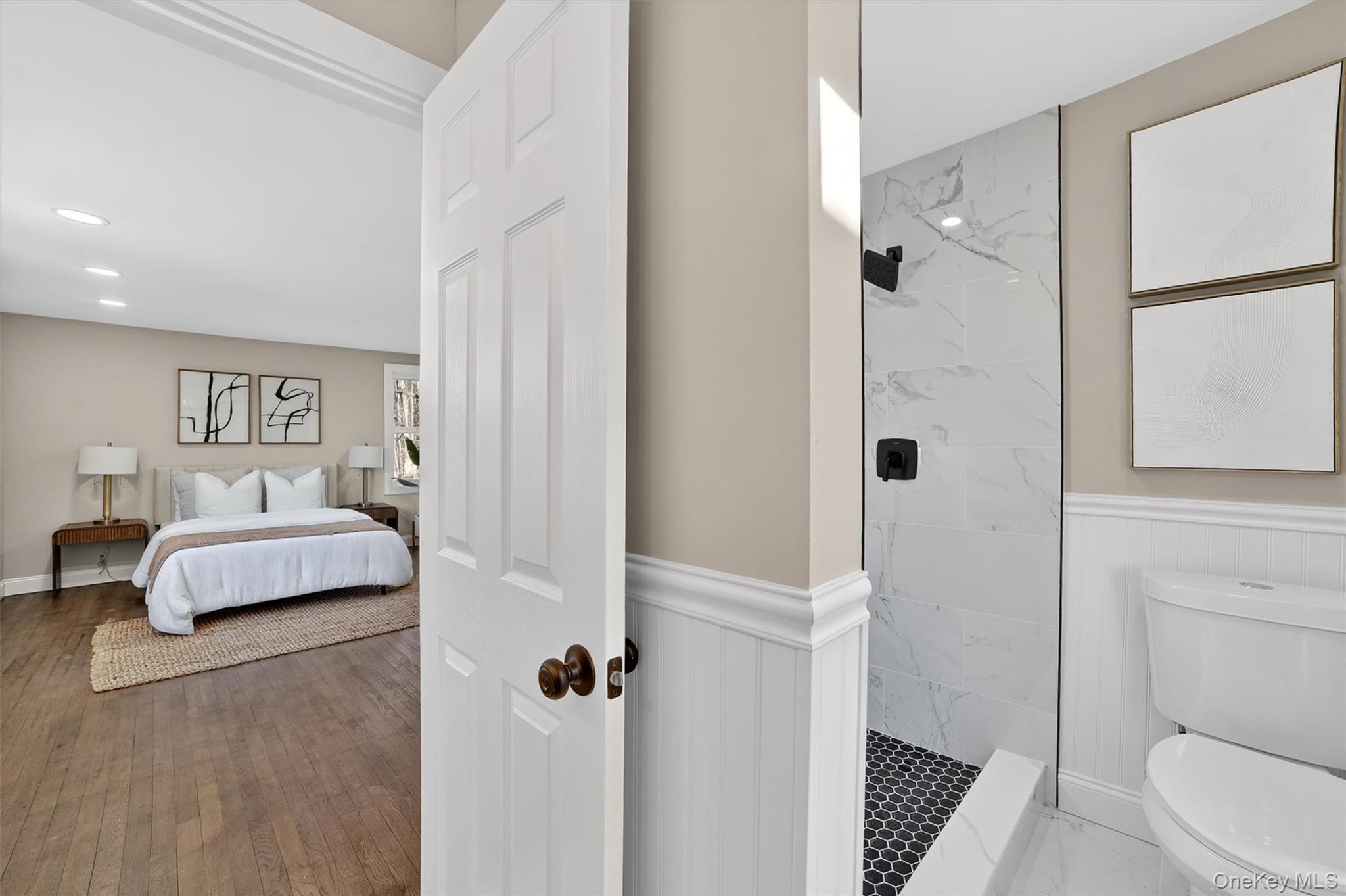 94 Jervis Road Yonkers, NY 10705 - Photo 32 of 50 a bedroom with a bed and a table