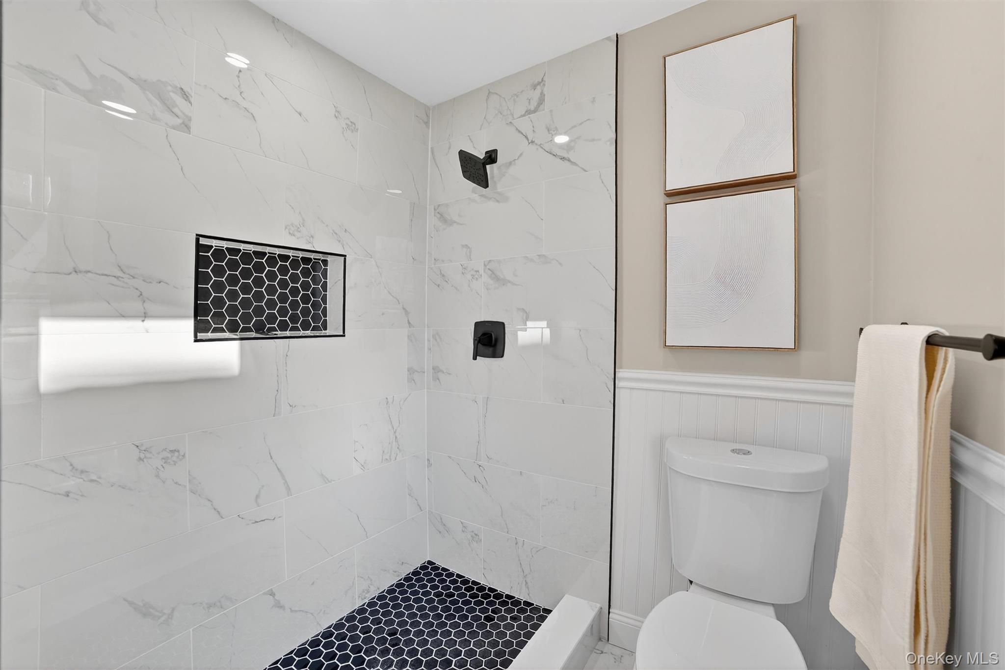 94 Jervis Road Yonkers, NY 10705 - Photo 35 of 50 a bathroom with a toilet and a shower